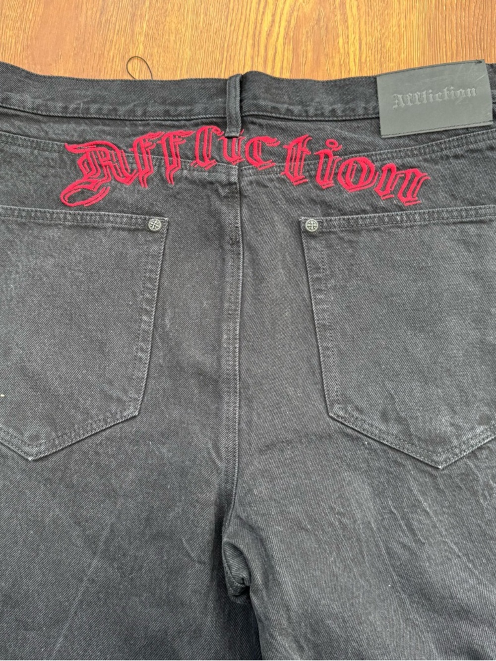Affliction Black Jeans Red Skull Embroidery Y2K Biker 38X32 Men - Picture 8 of 16